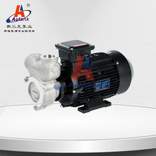 1.泵浦簡介:     不銹鋼漩渦泵是軸向高溫介質(zhì)移送循環(huán)旋渦泵，移送循環(huán)介質(zhì)為不含顆粒、纖維的液體（水、乙二醇、碳?xì)淙芤?、?dǎo)熱油等）。產(chǎn)品過流介質(zhì)，全部采用SUS304不銹鋼材質(zhì)，具有可自吸、噪音小、效率高、安裝簡易、耐高溫等特點(diǎn)。2.應(yīng)用領(lǐng)域：      工業(yè)洗凈機(jī)、液體移送設(shè)備配套、食品機(jī)械、超聲波清洗、鍋爐補(bǔ)水、氣浮機(jī)循環(huán)泵.模具控溫設(shè)備等行業(yè)。